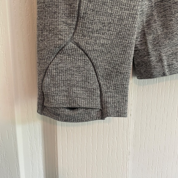 Swiftly Tech Long-Sleeve Shirt 2.0 Hip Length (12) - Picture 5 of 6